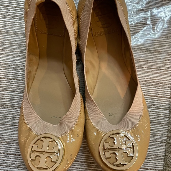 Tory Burch Carolina Ballet Flats - Picture 2 of 4